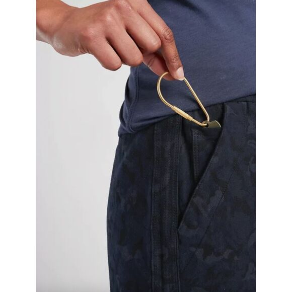 NWT Athleta Camo Farallon Shorts Drawstring Pull On Navy Blue Plus Size 24 - Picture 3 of 14